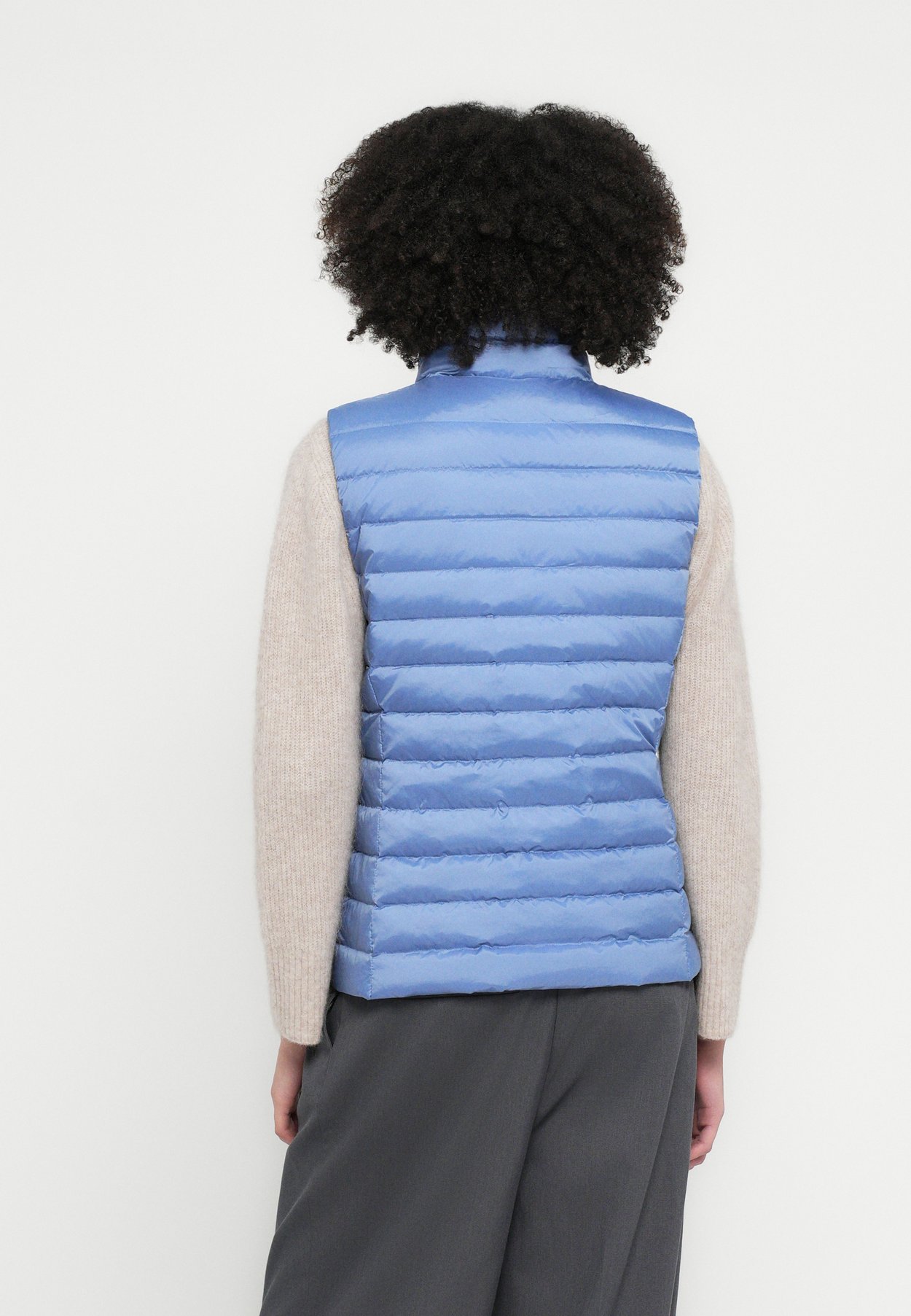 LIGHT VEST