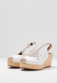 Tommy Hilfiger ICONIC ELBA SLING BACK WEDGE - Sandalen met sleehak - ivory