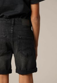 DEELUXE KURT - Short en jean - Black Used