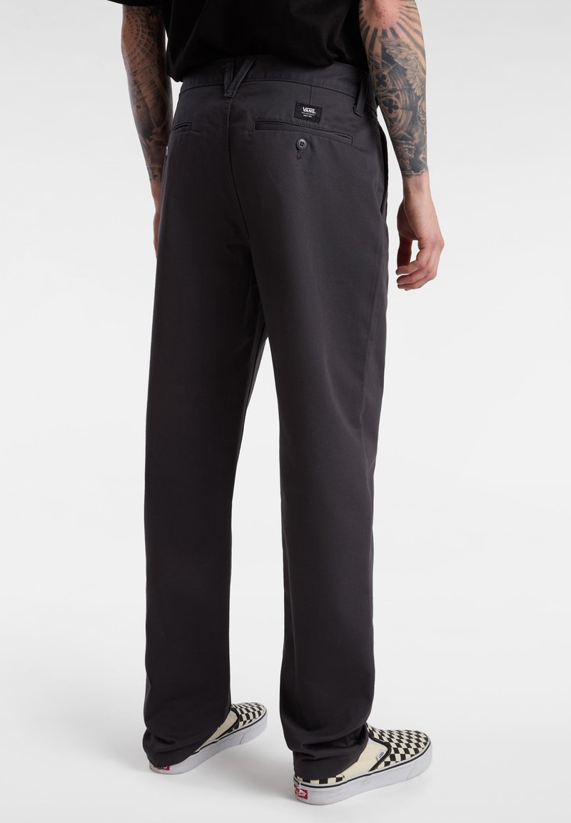 Vans AUTHENTIC CHINO SLIM FIT - Chino kalhoty - asphalt