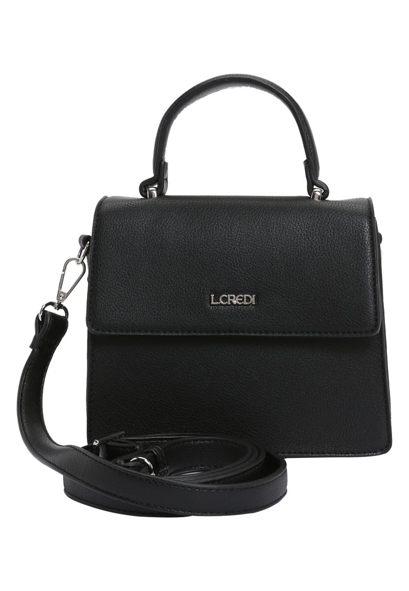 Sac à main en cuir noir avec un design structuré, une poignée supérieure, une bandoulière détachable et un fermoir à rabat à l'avant. Il présente des accents en matériel métallique.