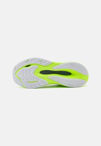 New Balance FUELCELL PROPEL V5 - Tenisice za cestovno trčanje - white