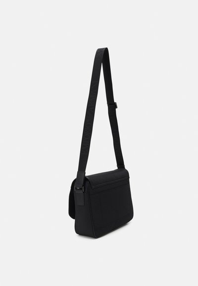 Emporio Armani MESSENGER MAN UNISEX - Borsa a tracolla - black