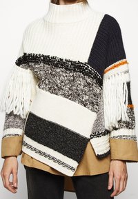 WEEKEND MaxMara Svetr - beige