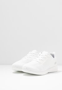 Skechers Wide Fit BOBS SQUAD  - Sportcipő - white