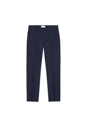 Στενά παντελόνια σε ναυτικό μπλε χρώμα από υφή υφάσματος, με επίπεδη μπροστινή όψη, δύο πλαϊνές τσέπες και φερμουάρ με κουμπί.