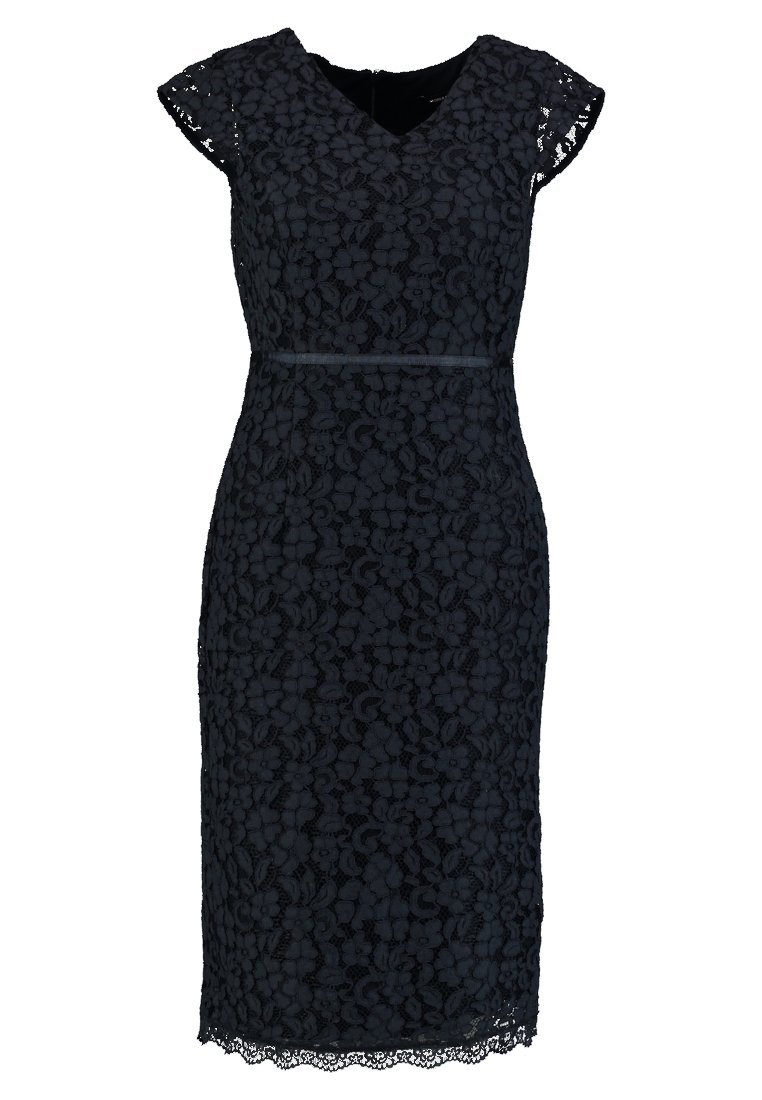 Lace sheath klänning i mörk marinblå med V-ringning, korta ärmar, figurnära silhuett och en scalloped spets nederkant.