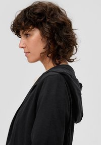 s.Oliver MIT KAPUZE - Gilet - schwarz