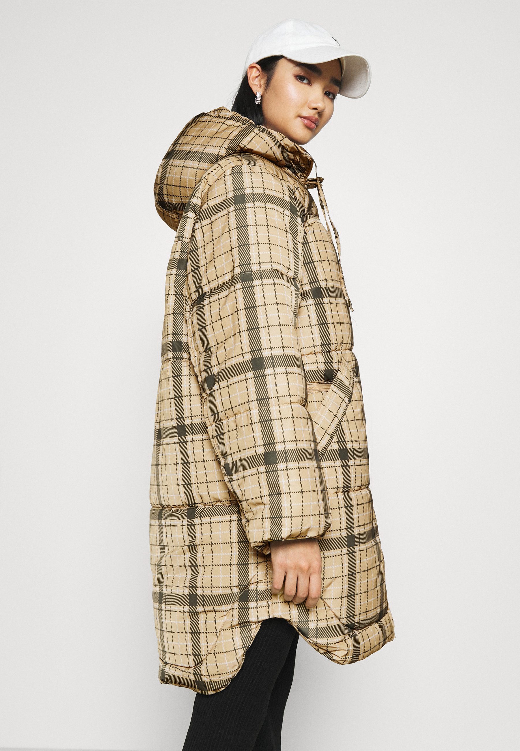 Weekday RUT PUFFER JACKET - Winter coat 