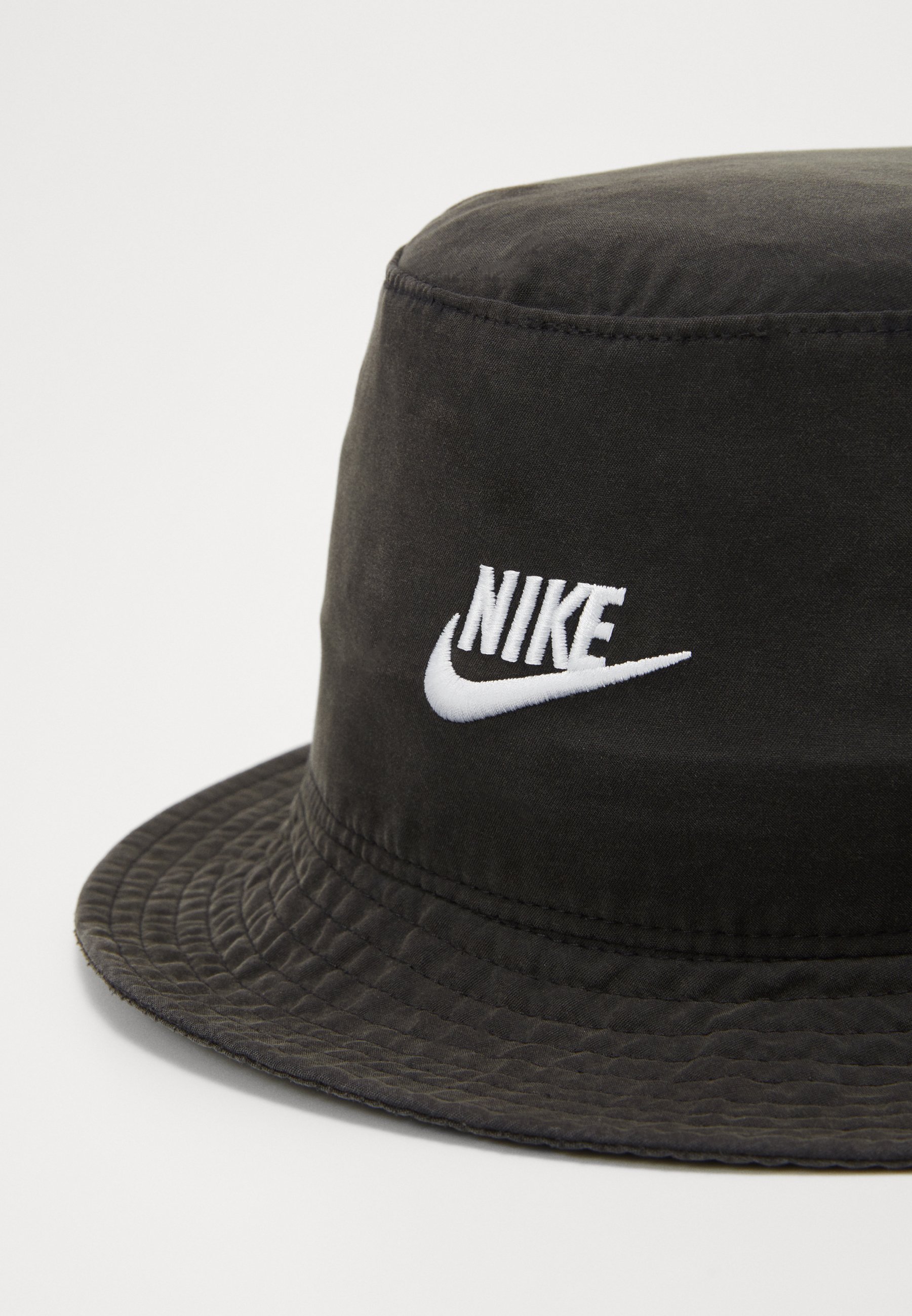 nike sportswear washed bucket hat
