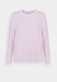 Suéter de punto rosa claro con cuello redondo, dobladillo acanalado y patrón texturizado. Presenta mangas largas y un corte relajado.