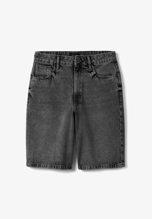 Schwarze Jeansshorts mit Fronttaschen, Gürtelschlaufen, Knopfverschluss und mittellangem Schnitt.