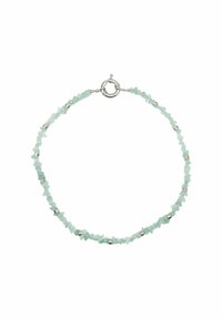 Collana di gemme cristalline color acquamarina con forme irregolari, intervallata da piccoli accenti in metallo argentato e un gancio circolare.