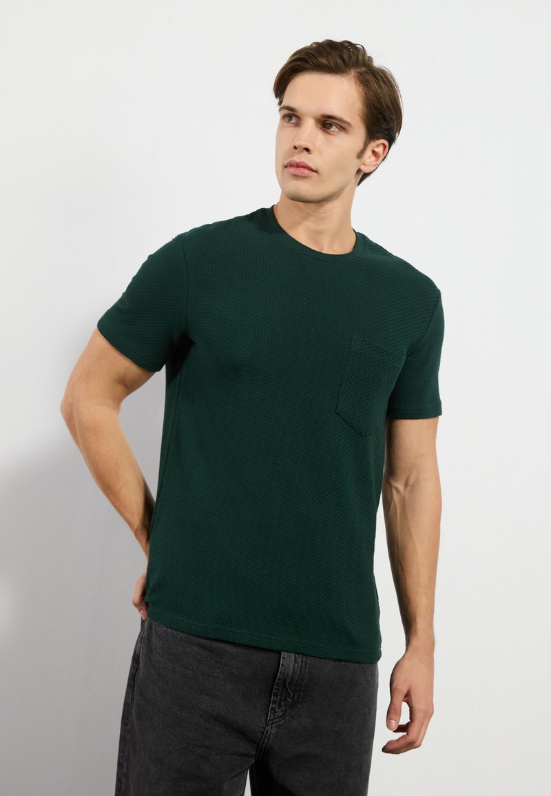 Pier One T-shirts med print - pine grove