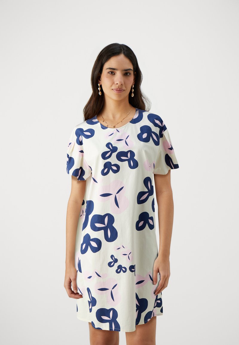 Marimekko - AVOMERI POIMINTO DRESS - Vapaa-ajan mekko - off-white/light pink/dark navy, Suurenna