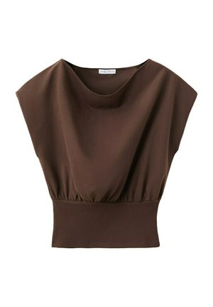 Hnedý bezrukávový top so širokým výstrihom a priliehavým rebrovaným pásom, s voľne splývajúcou látkou nad pásom.