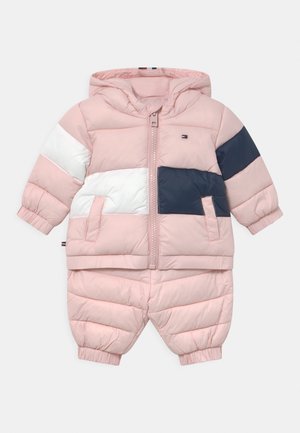 BABY SKISUIT SET UNISEX - Snowsuit - delicate pink