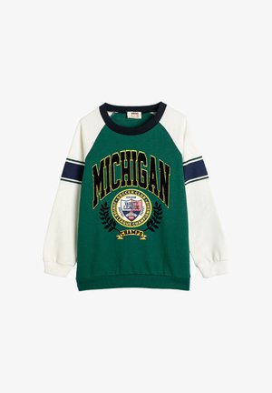Groen en witte kindertrui met lange mouwen met "MICHIGAN" en het varsity voetbalclubembleem op de voorkant gedrukt.