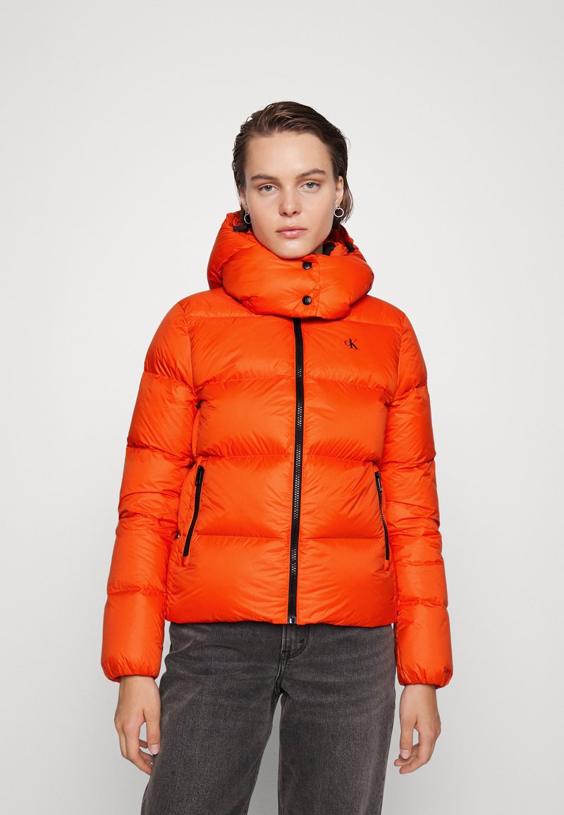 Calvin Klein Jeans SHORT PUFFER Down jacket coral orange/orange