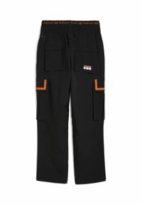 Sorte cargo-bukser med elastisk talje, orange accenter, flere lommer og et glat, slidstærkt stof.