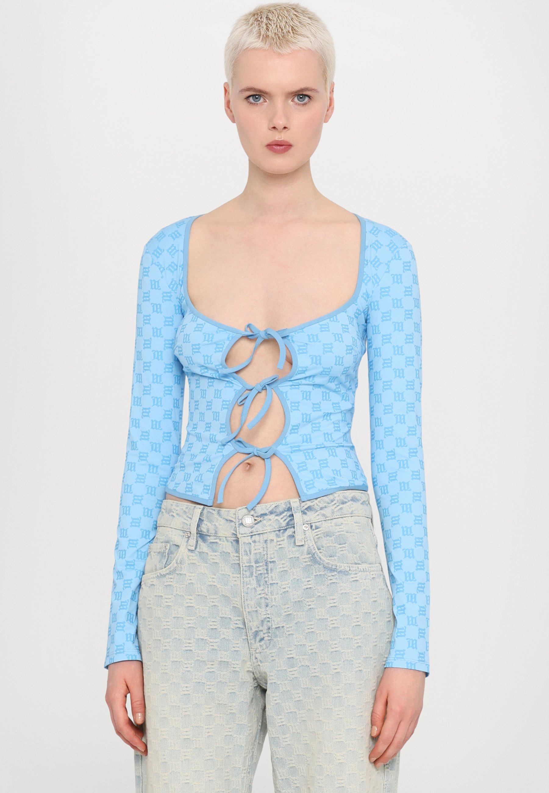 売れ筋商品|||ミスビヘイブ ニット&セーター レディース アウター MONOGRAM COQUETTE BOLERO - Cardigan - blue MISBHV MONOGRAM COQUETTE BOLERO - Cardigan - blue/light blue
