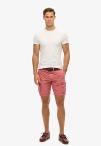 Superdry & Co PARACHUTE LIGHT - Shorts - dusty rose