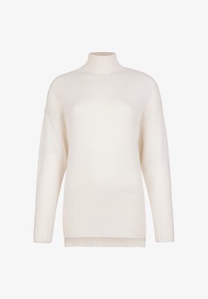 Kremowy sweter z golfem wykonany z miękkiego dzianinowego materiału, o luźnym kroju i prążkowanym obszyciu, z długimi rękawami i gładką teksturą.