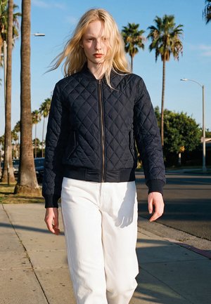 Urban Classics, DIAMOND QUILTED NYLON JACKET HENLEY COLLAR - Blouson bomber - navy