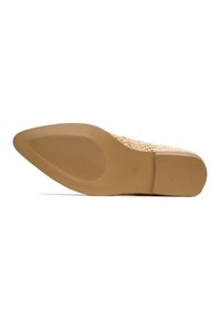Thumbnail Image 10