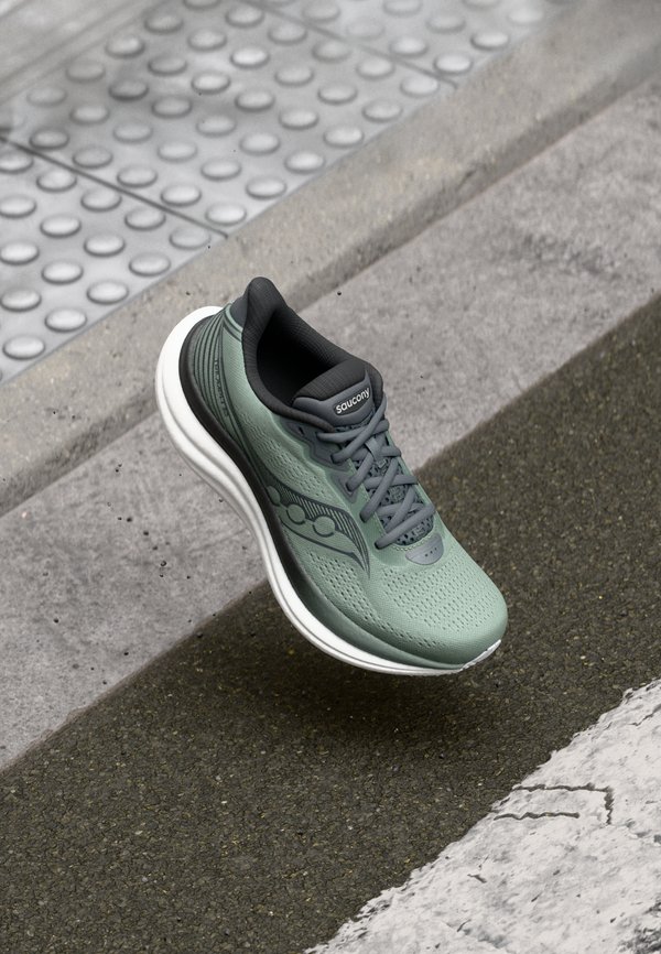 TRIUMPH 23 - Laufschuh Straße