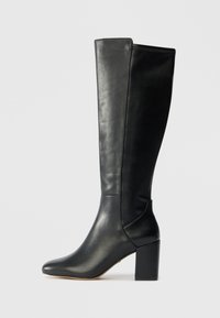 Unausgewählt, black