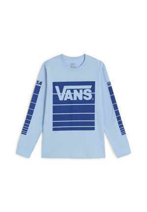 Camicia azzurro chiaro a maniche lunghe con grande logo Vans blu scuro e strisce orizzontali sul petto e motivi a righe su entrambe le maniche.