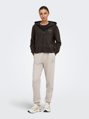 ONLY Play SWEATPANTS ONPCAVA REGULAR FIT SWEATPANTS - Долнище на анцуг - pumice stone
