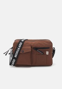 Unausgewählt, cambridge brown