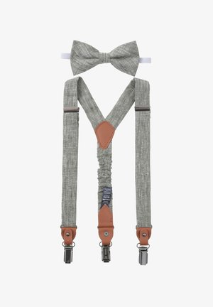 Graue Stoffhosenträger mit braunen Lederakzenten, verstellbaren Clips und einer passenden Fliege. Strukturierte Oberfläche mit einem subtilen Muster.