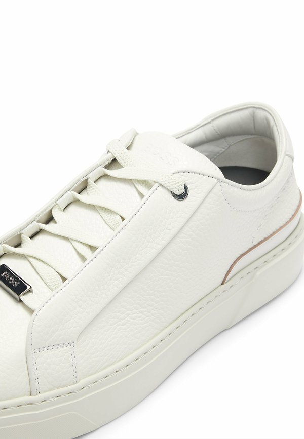 Trainers - natural twelve3