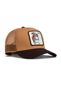 Gorra trucker de malla marrón y negra con parche que muestra una ardilla sosteniendo una nuez y la palabra "NUTS" arriba.