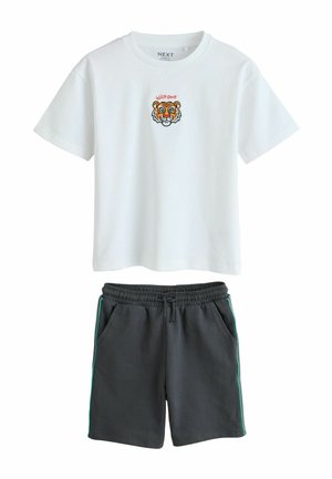 REGULAR FIT SHORT SLEEVE SET  - Pantaloni scurți - white tiger
