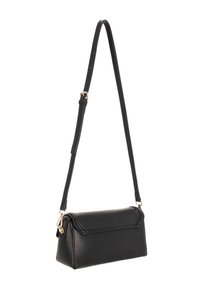 Borsa a spalla in pelle nera con design strutturato, tracolla regolabile, chiusura con patta e dettagli in metallo color oro.