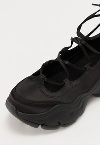 Thumbnail Image 6