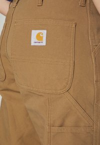 Carhartt WIP SINGLE KNEE SHORT DEARBORN - Shorts - hamilton brown rinsed