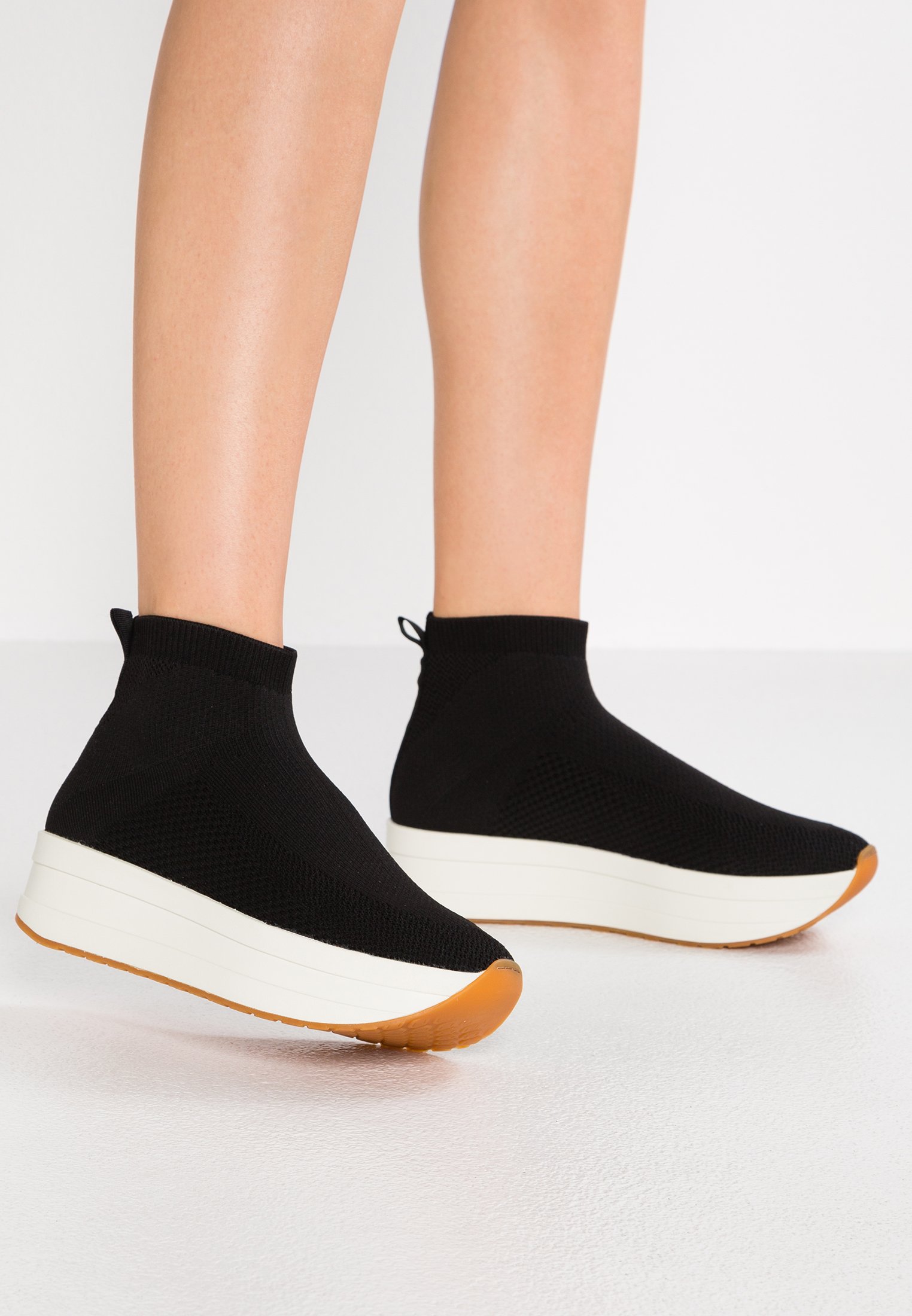 CASEY Höga sneakers black CASEY Höga sneakers black