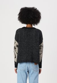 Vero Moda VMMADISON O-NECK - Trui - black