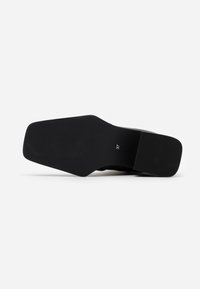 Zign Botines - black