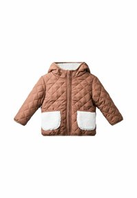 Bruine gewatteerde jas met een capuchon, voorzien van witte fleece zakken en voering, ontworpen met een ritssluiting aan de voorkant en brede mouwen.