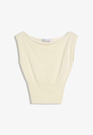 Top senza maniche color crema in maglia con scollo ampio e bordo a coste, disteso su sfondo bianco.