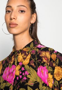 YAS YASAPOLLA SHIRT DRESS - Vestido camiseiro - black apolla