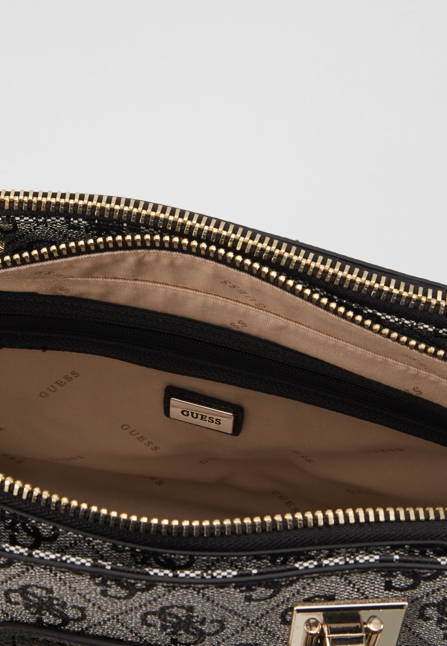 Guess CANDACE SOCIETY SATCHEL Håndveske blacksvart Guess CHAIN GIRLFRIEND SATCHEL Håndveske blacksvart