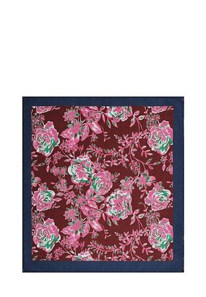 Kwadratowy jedwabny szalik z kwiecistym wzorem w odcieniach różu i zieleni na burgundowym tle, z obramowaniem w jednolitym granatowym kolorze.