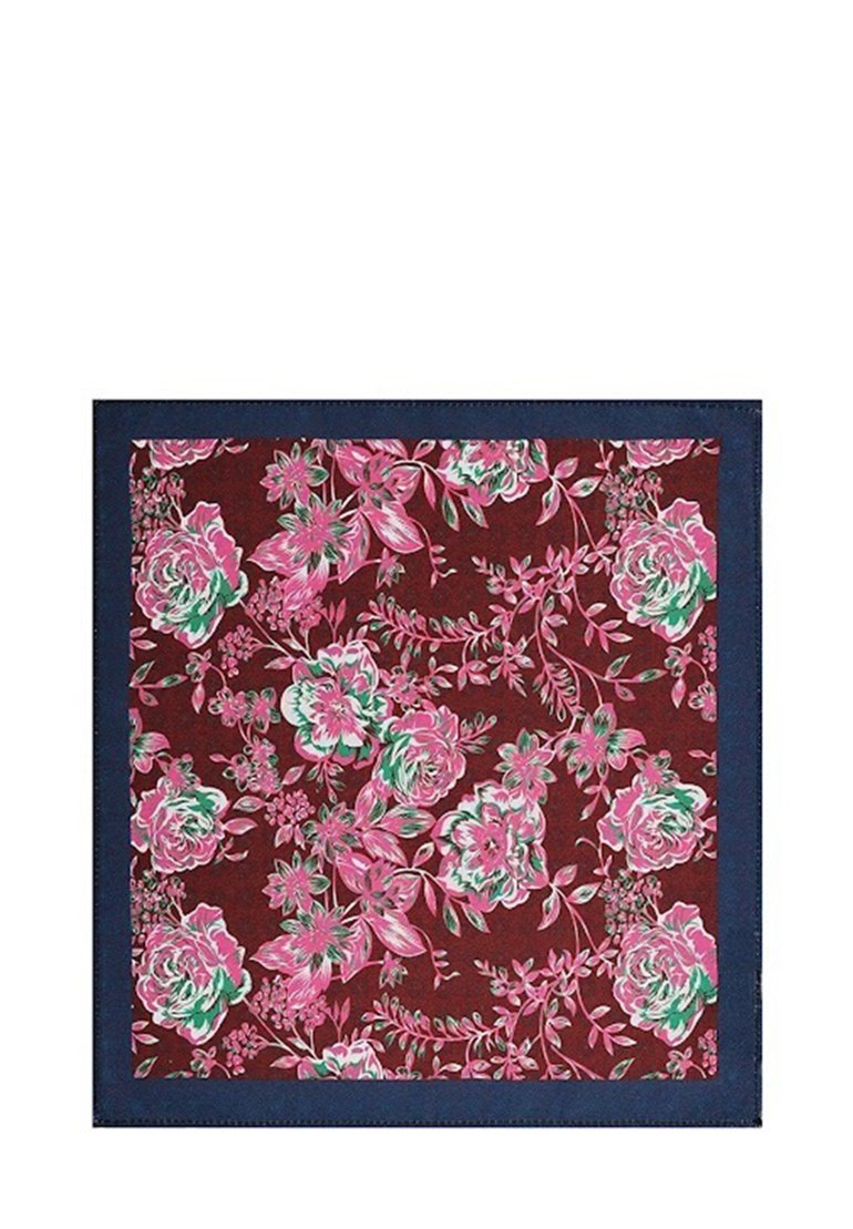 Kwadratowy jedwabny szalik z kwiecistym wzorem w odcieniach różu i zieleni na burgundowym tle, z obramowaniem w jednolitym granatowym kolorze.